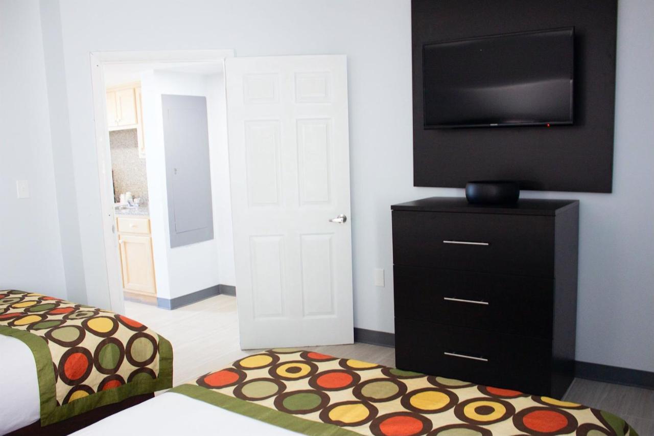Sun & Sand Resort Oceanfront Suites Virginia Beach Exterior photo